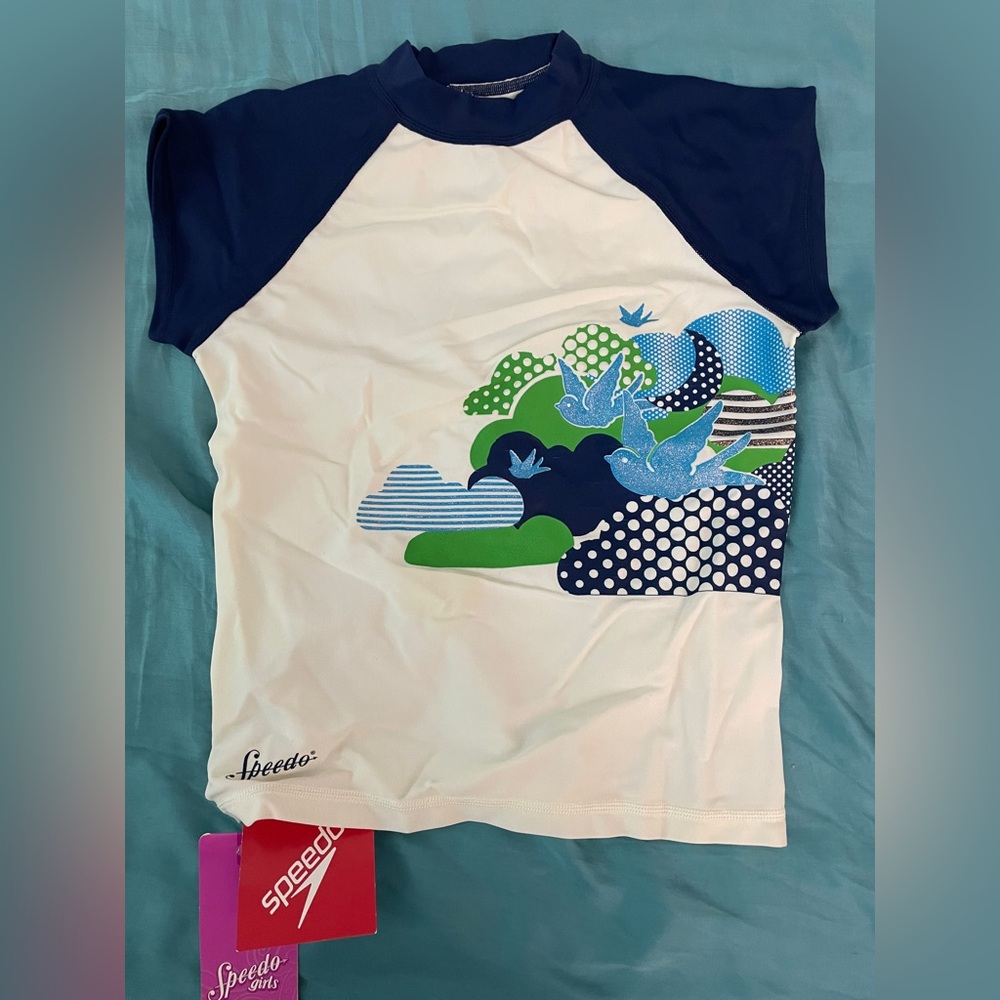New NWT Speedo Navy and Cream Kids Girl  Graphic Tee UV protect Swim Top Sz M